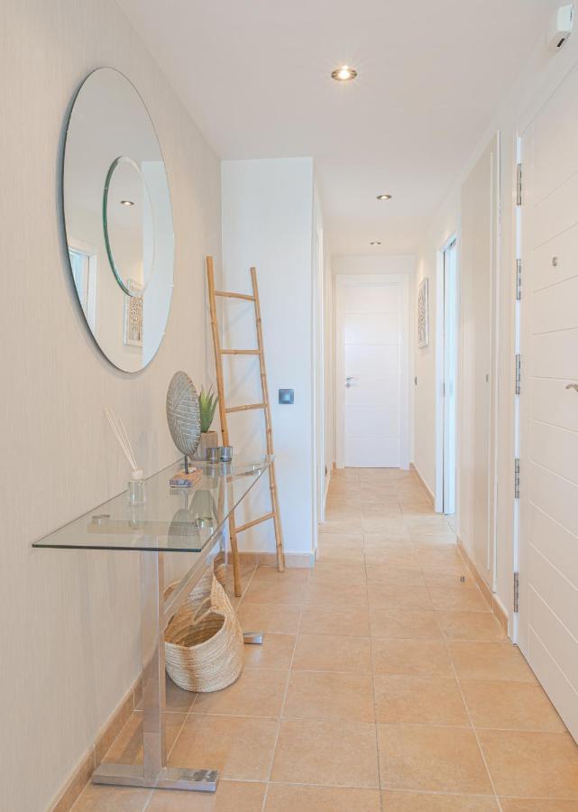 Beautiful Two Bedroom Apartment In Alamar ลากาลาเดมิฮาส ภายนอก รูปภาพ