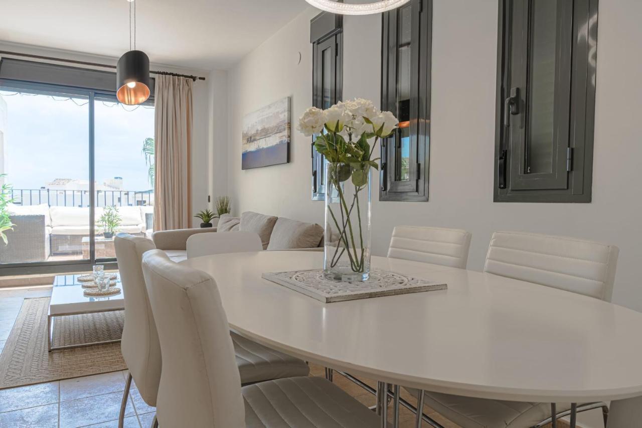 Beautiful Two Bedroom Apartment In Alamar ลากาลาเดมิฮาส ภายนอก รูปภาพ
