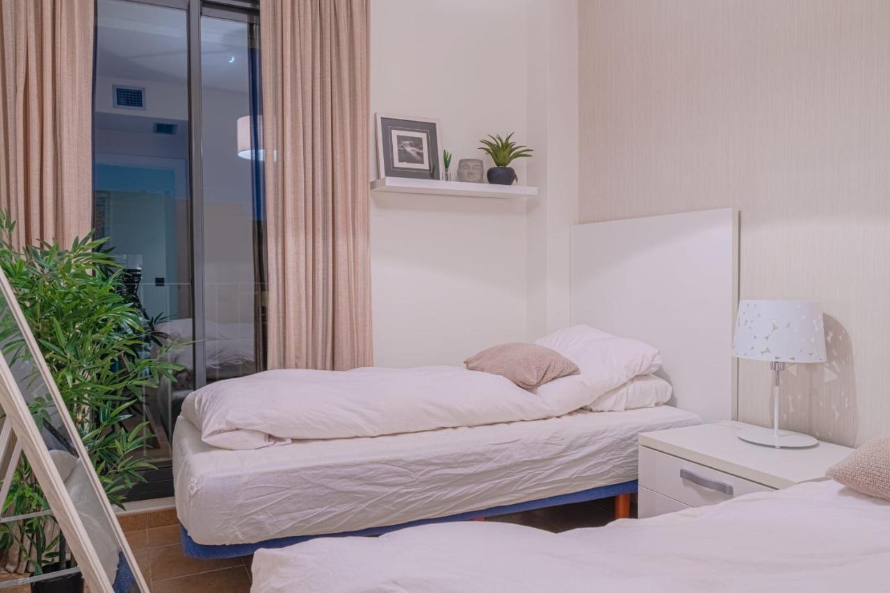 Beautiful Two Bedroom Apartment In Alamar ลากาลาเดมิฮาส ภายนอก รูปภาพ
